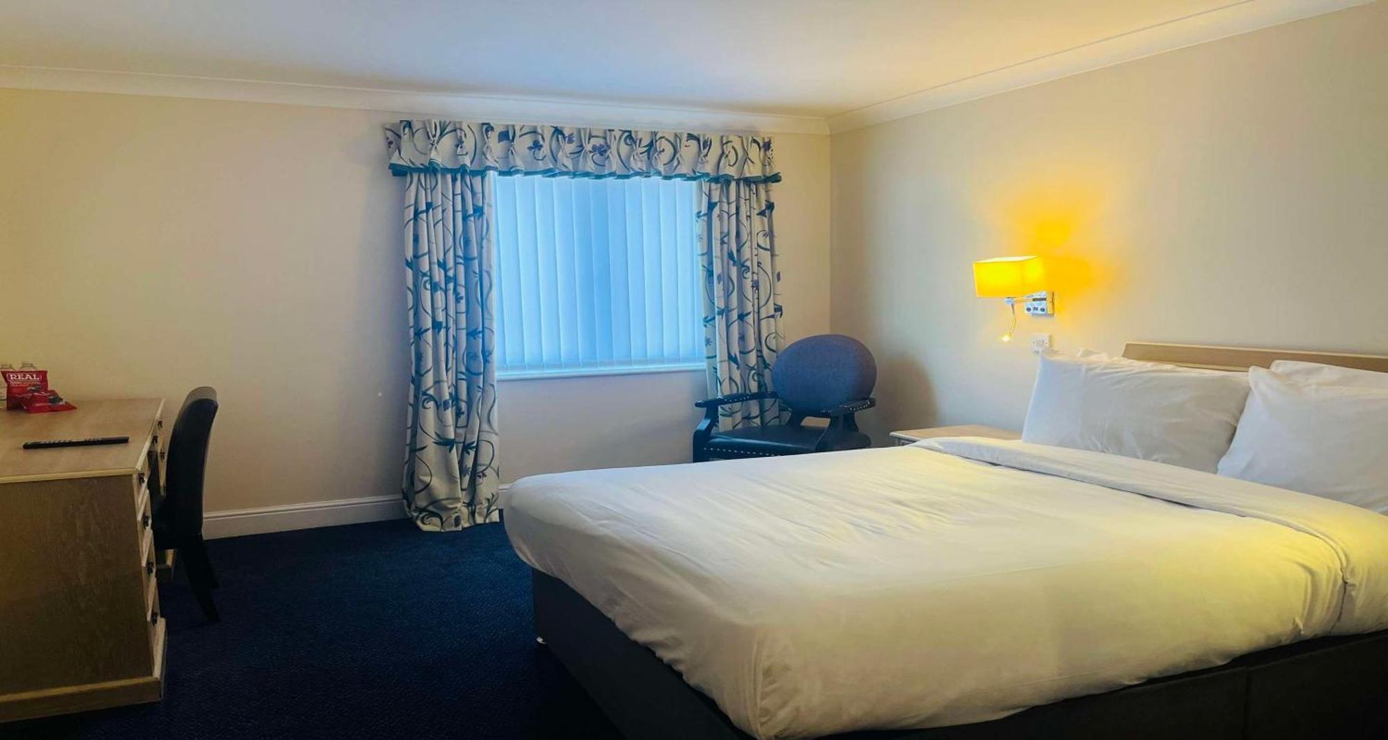 Best Western Reading Calcot Hotel Ngoại thất bức ảnh